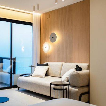 Aloha Apartamentos - Primera Linea De Playa - Vista Al Mar Benalmádena Dış mekan fotoğraf